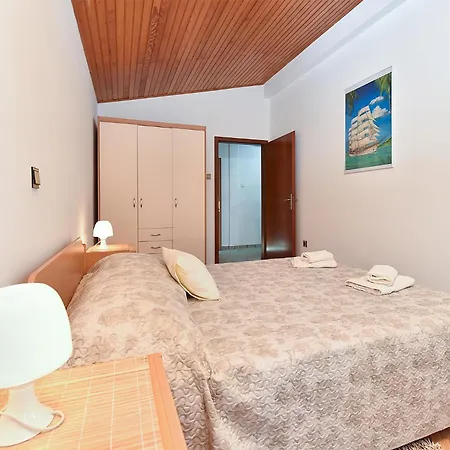 Biserka 2240 Apartman *